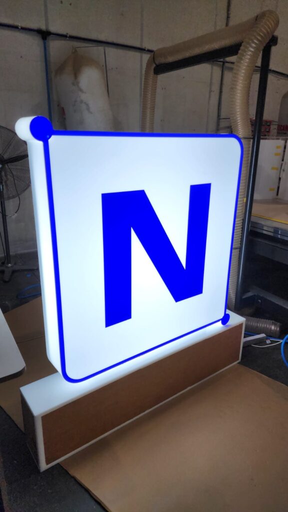 Illuminated-LED-Light-Box